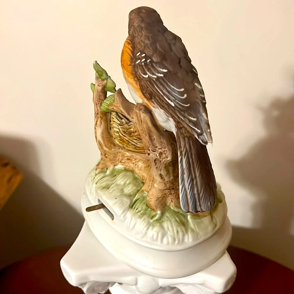 Gorham. Vintage Charming Musical 🎶 Bird Figurine with Nest “Over The Rainbow “ 🌈
